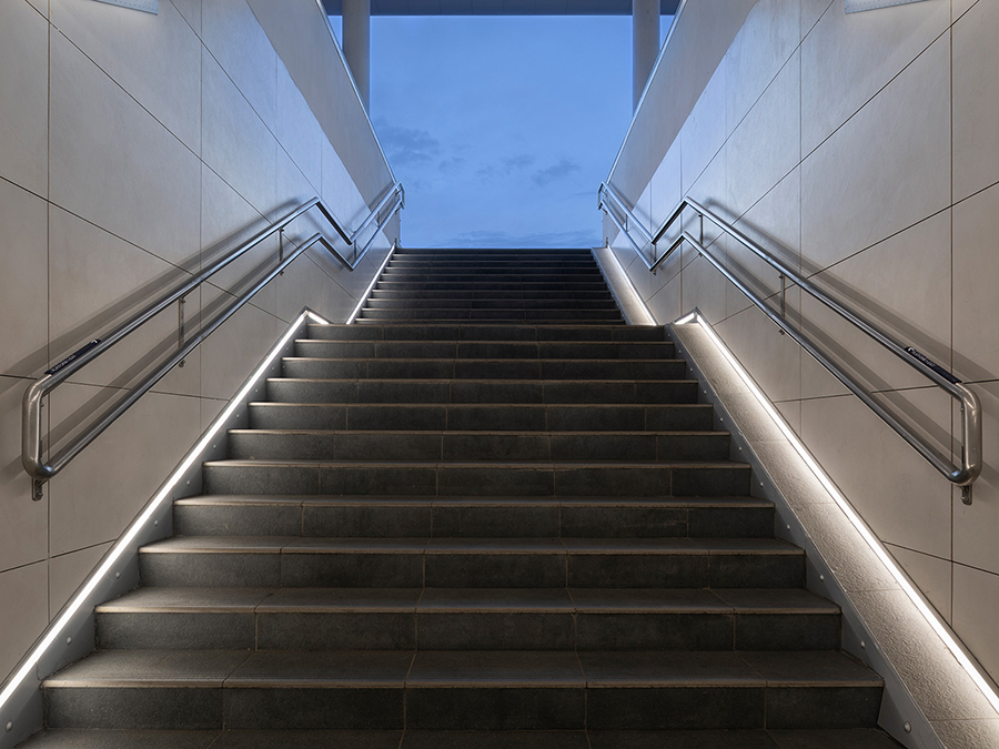 Como iluminar escaleras con estilo - Igan iluminación