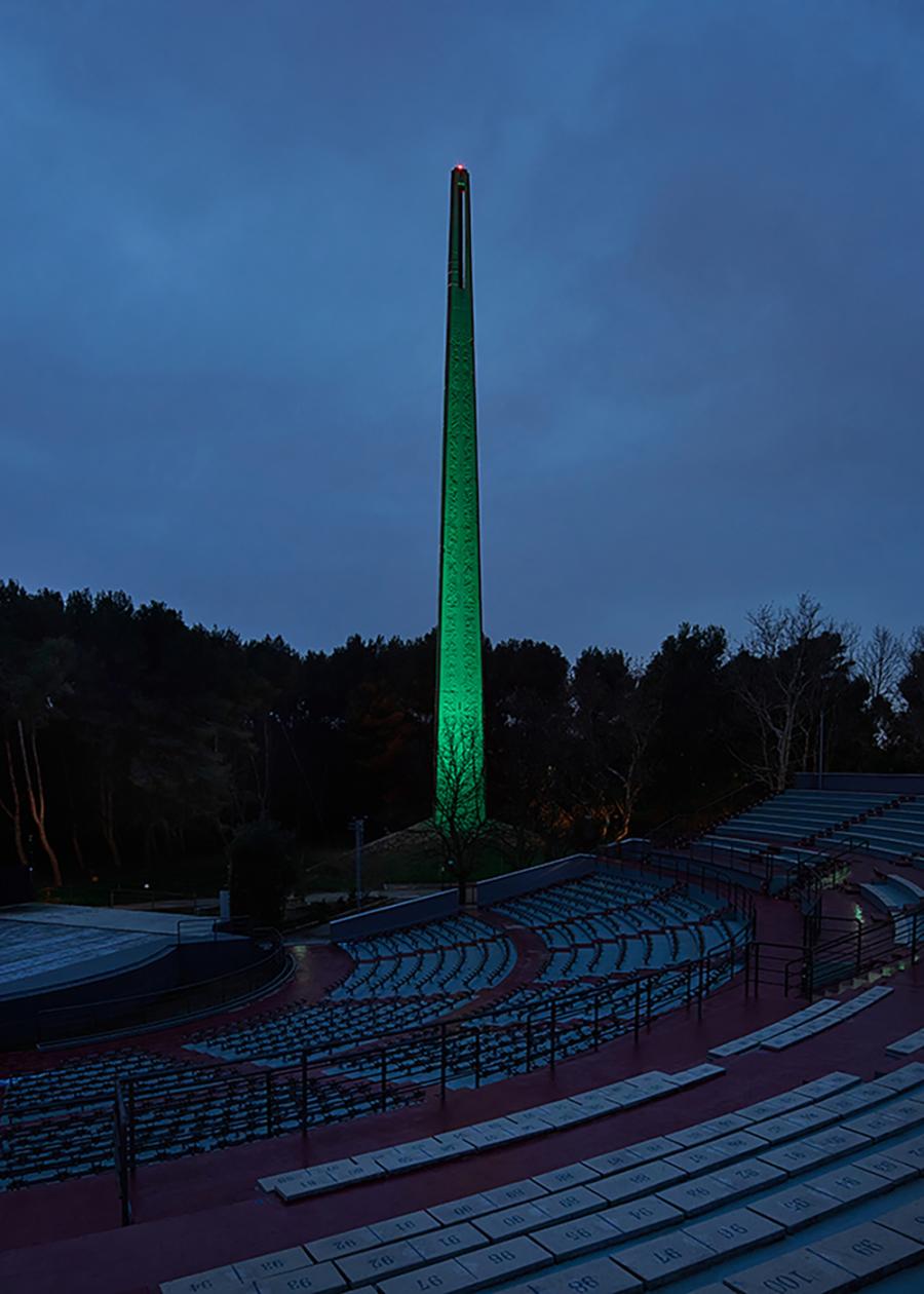 Stele Dannunziana Beleuchtung