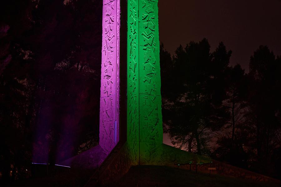 Stele Dannunziana Beleuchtung